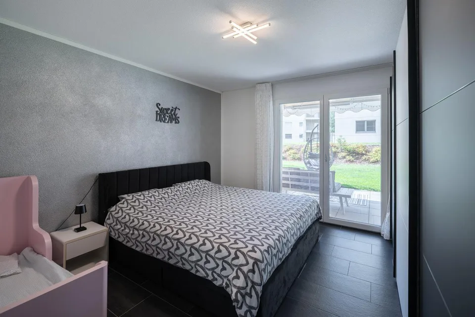 Modern wohnen mit eigenem Garten – attraktive 4.5-Zimmer-Wohnung – photo 4 of 10