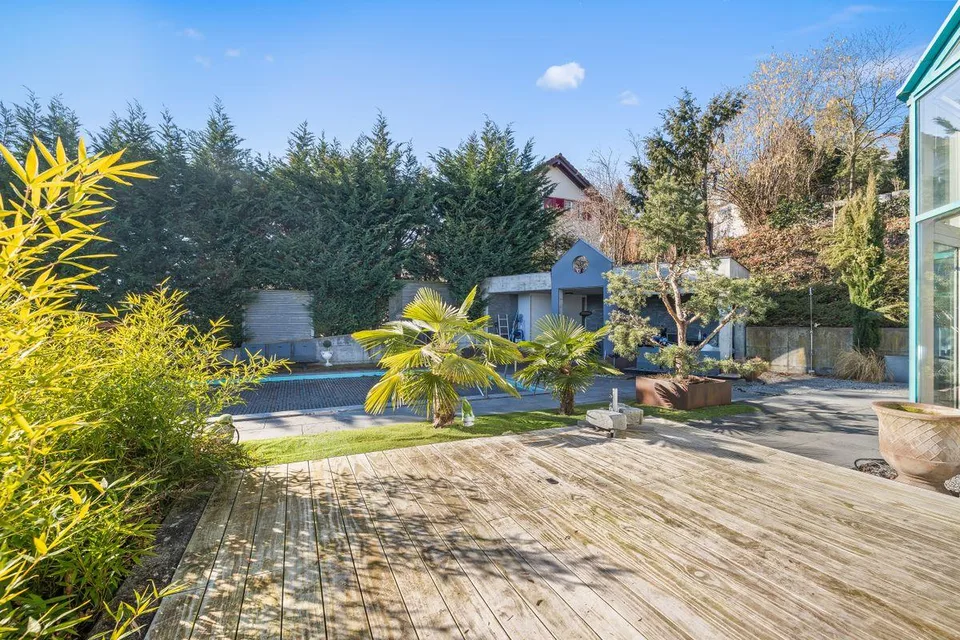 EXKLUSIVE VILLA MIT POOL | 285 m² WOHNFLÄCHE | 1'058 m² GRUNDSTÜCK – photo 6 of 13