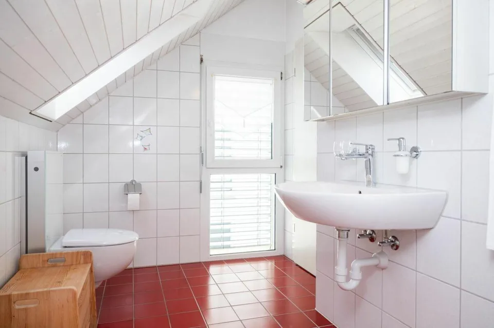 Grosse Dach-Maisonettewohnung mit Fernsicht – Foto 14 von 17