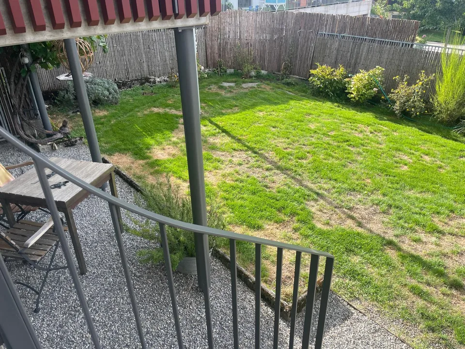 3.5 Zi-Wohnung mit Balkon und eigenem Garten