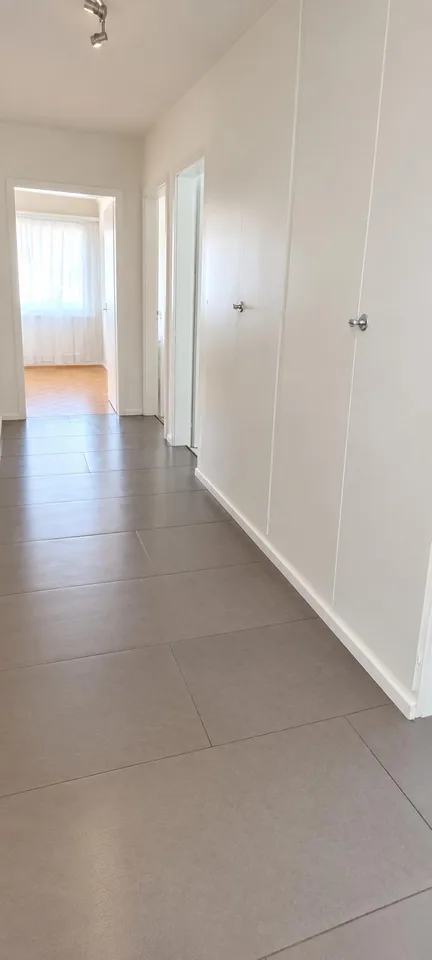 Grosszügige 3-Zimmerwohnung an ruhiger Lage in Binningen! – Foto 4 von 9
