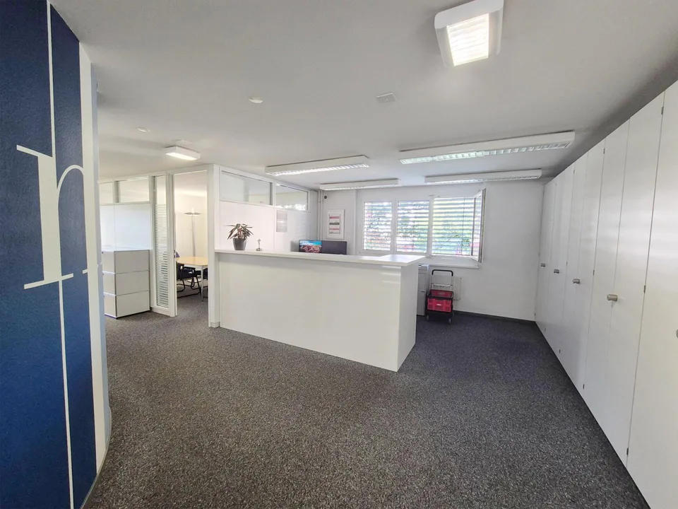 Bürofläche im Zentrum von Birsfelden – Foto 2 von 11