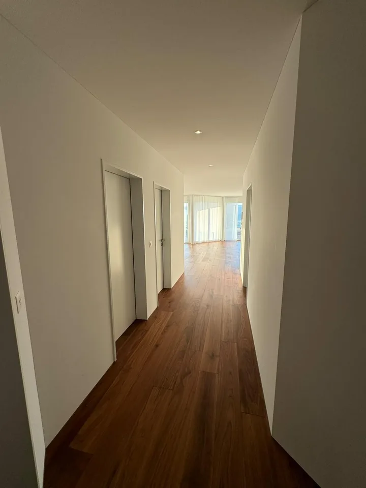 Wunderschöne helle 4.5 Zimmerwohnung zu verkaufen – photo 9 of 13