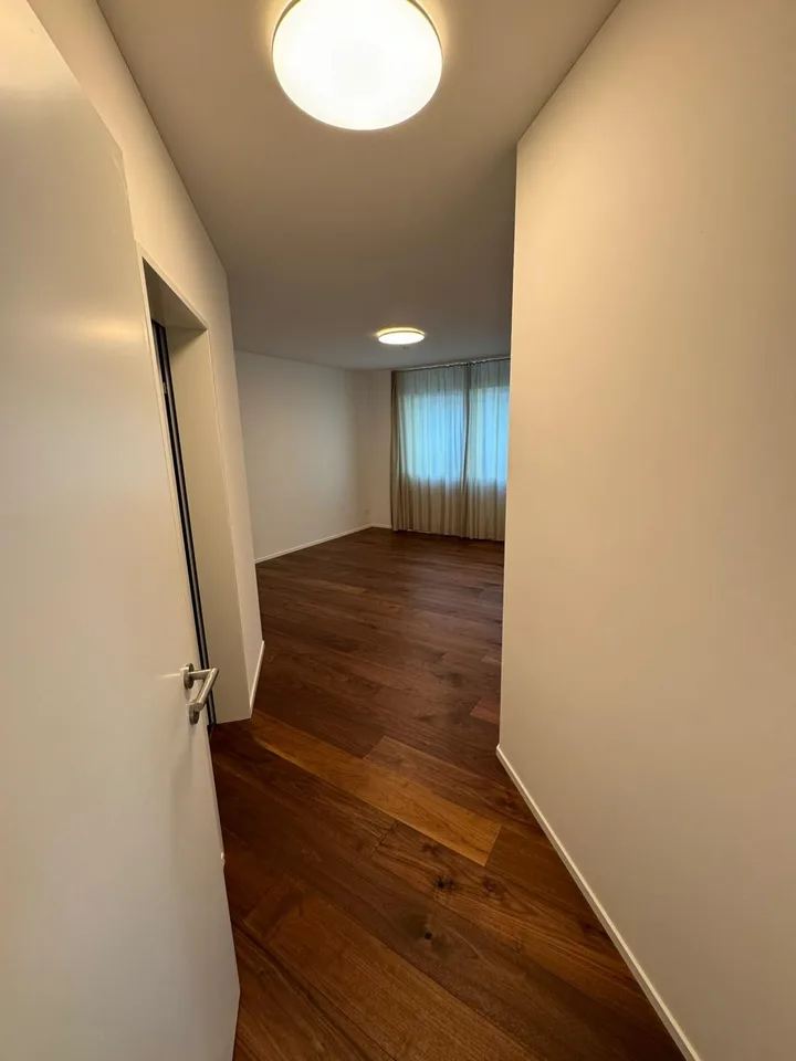Wunderschöne helle 4.5 Zimmerwohnung zu verkaufen – photo 5 of 13