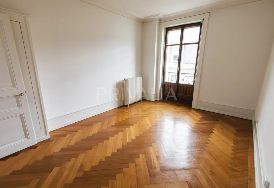 Somptueux appartement au sein d'un magnifique immeuble ancien – foto 3 di 4