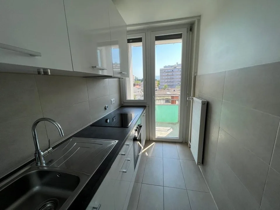 3-Room Apartment – photo 5 of 6