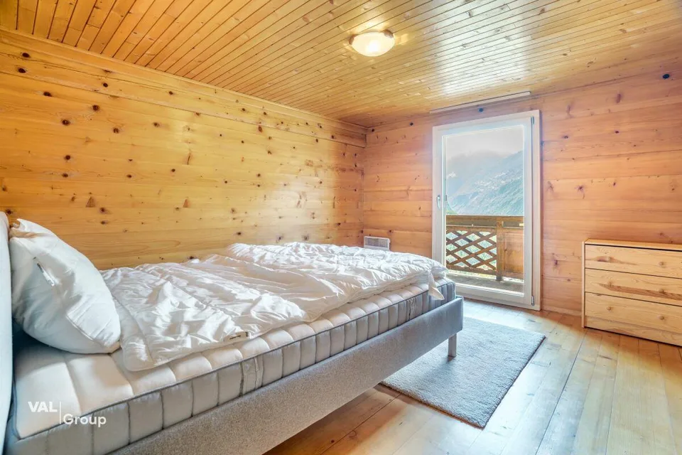 Gemütliche Dachwohnung mit Aussicht in Staldenried