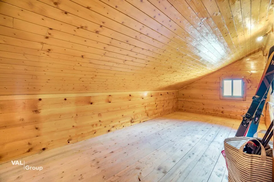 Gemütliche Dachwohnung mit Aussicht in Staldenried