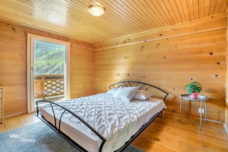 Gemütliche Dachwohnung mit Aussicht in Staldenried