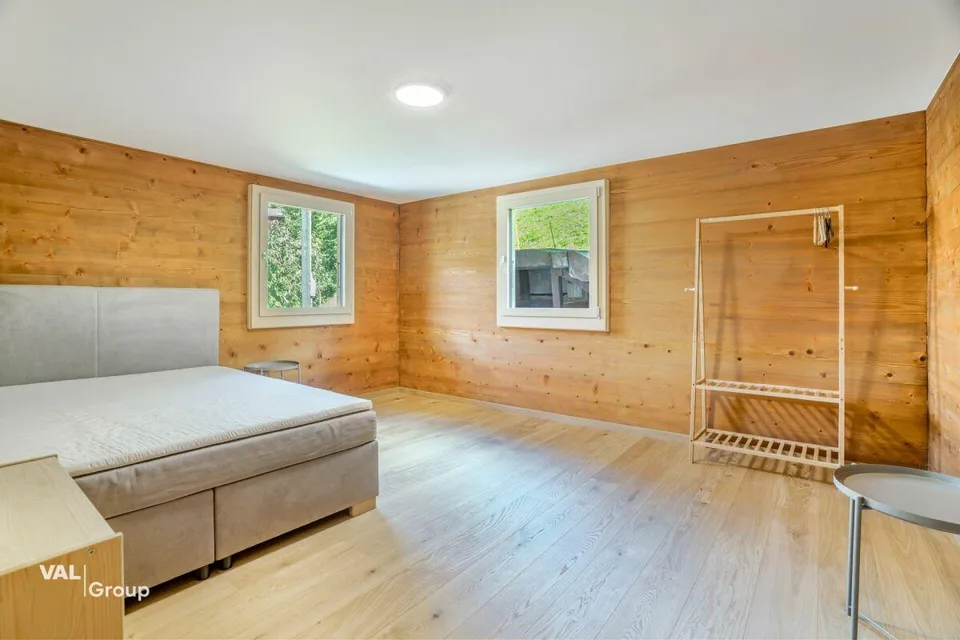 Alpines Wohngefühl mit Blick über das Tal in Staldenried