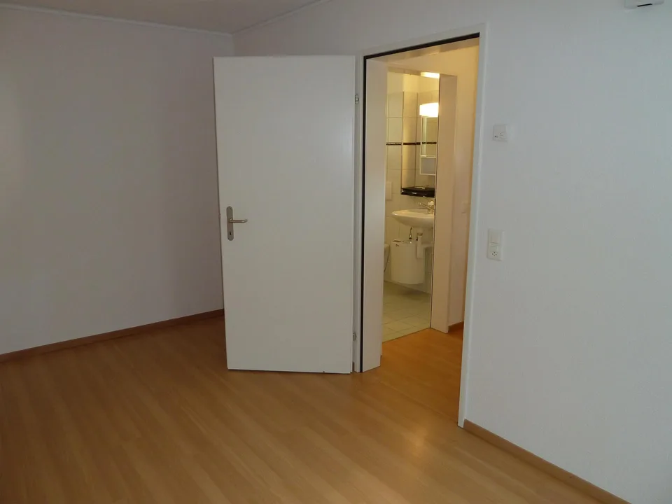 Attraktive Büro-/ Praxisräumlichkeit – Foto 4 von 6