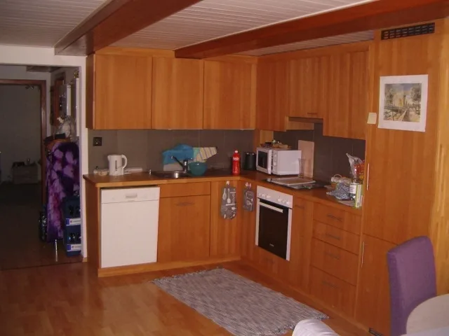Zu vermieten 2.5 Zimmer Wohnung mit grosser Laube