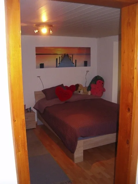 Zu vermieten 2.5 Zimmer Wohnung mit grosser Laube