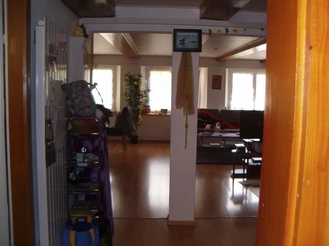 Zu vermieten 2.5 Zimmer Wohnung mit grosser Laube