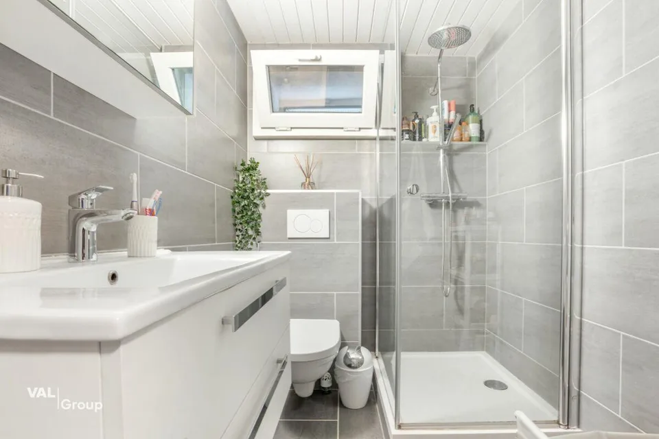 Petit immeuble de 3 lots 2.5 pièces au coeur du villlage, avec rend... – foto 6 di 15