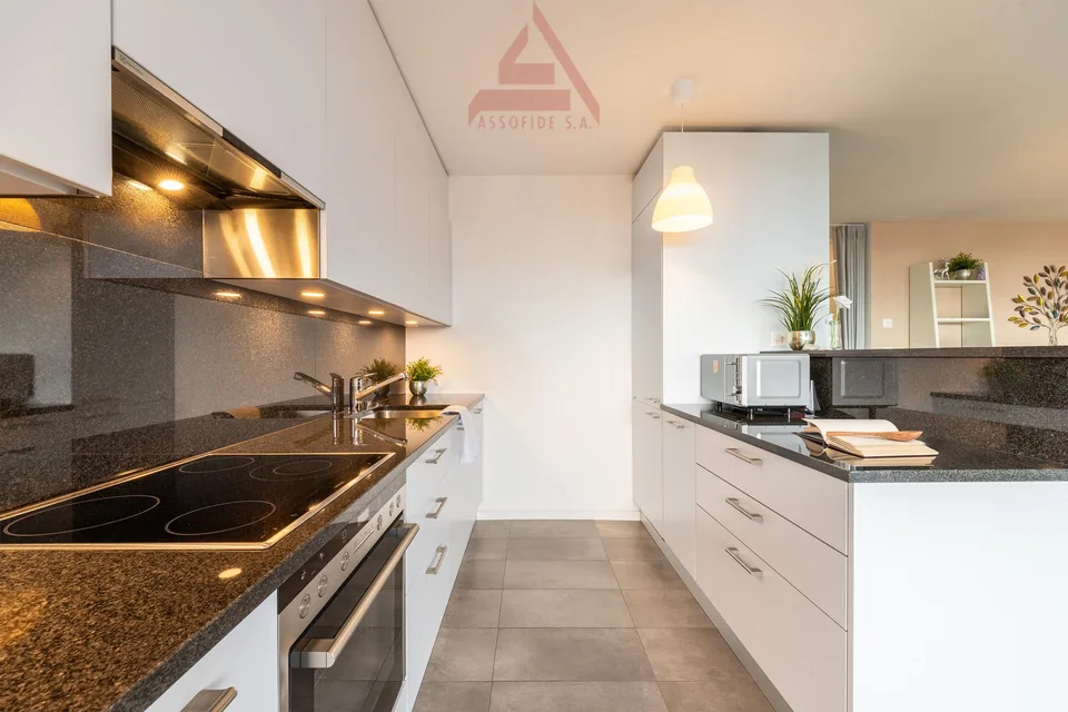 3.5-Zimmer-Wohnung, modern und sonnig / 3.5 locali moderno e luminoso – Foto 4 von 11