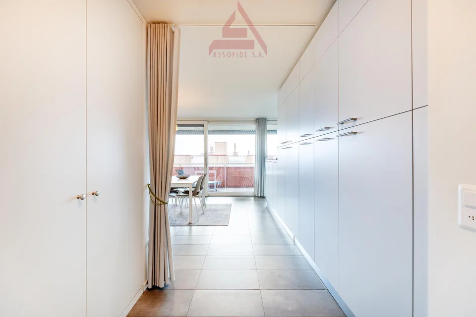 3.5-Zimmer-Wohnung, modern und sonnig / 3.5 locali moderno e luminoso – Foto 8 von 11