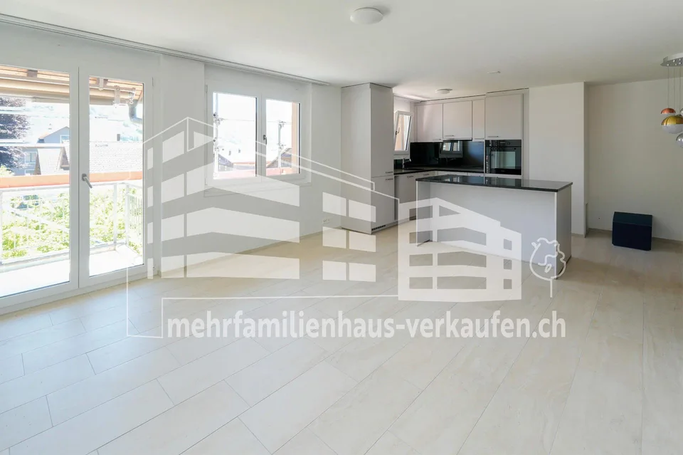 Mehrfamilienhaus mit Nebengebäude – Foto 4 von 13