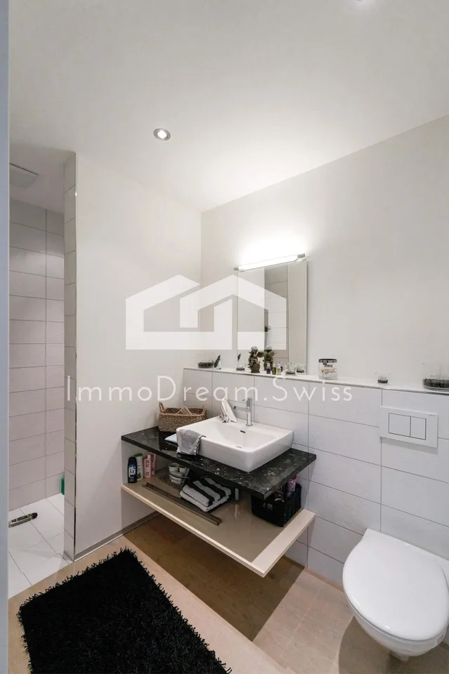 Modern designte, sowie grosszügige 5 Zi. Eigentumswohnung (2 FMH) – photo 7 of 13