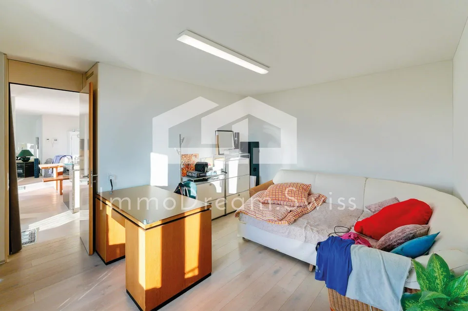 Modern designte, sowie grosszügige 5 Zi. Eigentumswohnung (2 FMH) – photo 8 of 13