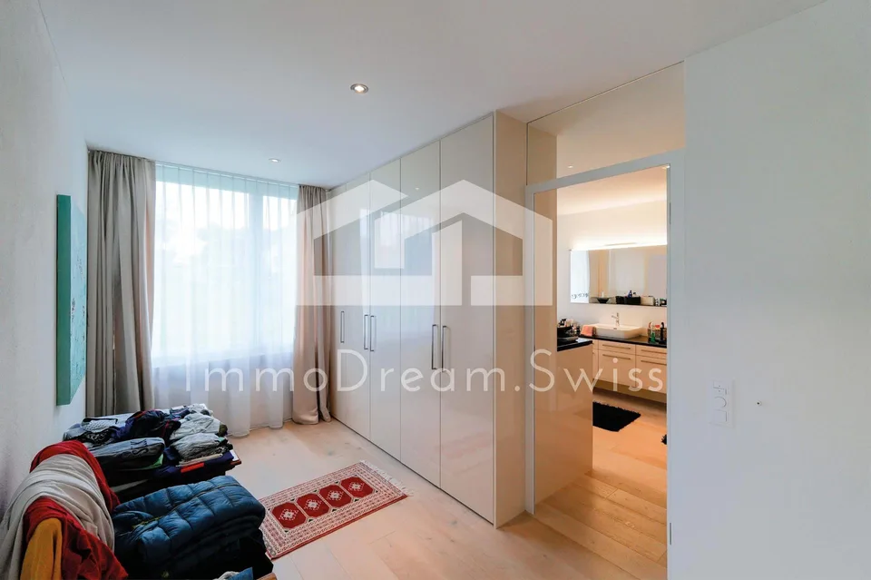 Modern designte, sowie grosszügige 5 Zi. Eigentumswohnung (2 FMH) – photo 11 of 13