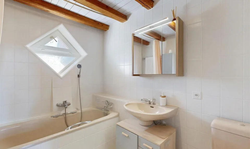 Maison de village de 1850 au cachet préservé, atelier de 185 m² – photo 7 sur 11