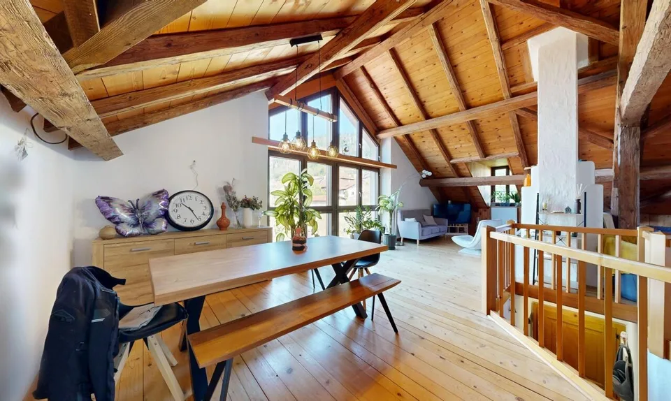 Maison de village de 1850 au cachet préservé, atelier de 185 m² – photo 2 sur 11