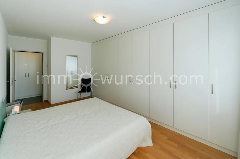 Charmante 2 ½ Zi. Eigentumswg., mit 2. Wohnsitzbewilligung – Foto 8 von 12