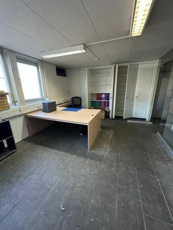 Ebenerdiger Büro- und Besprechungsraum - ideal für Sitzungen und Me... – Foto 7 von 8