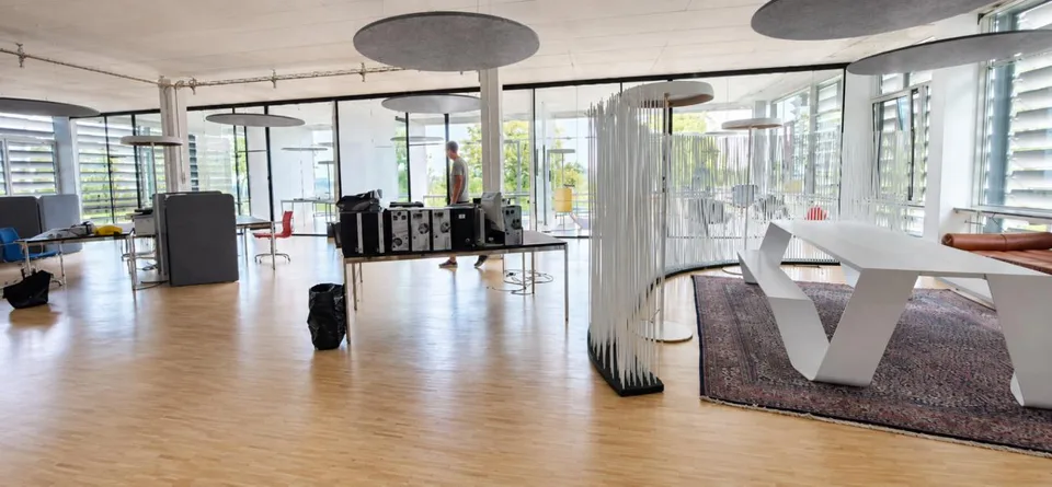 Ganzes Stockwerk zu vermieten - 1'060 m² Gewerbefläche – foto 4 di 10