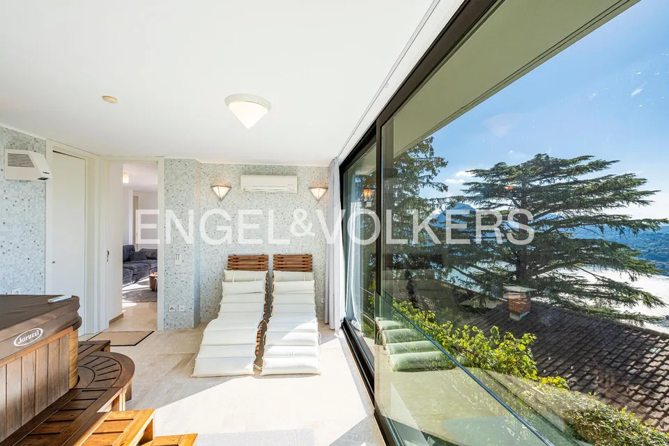 Traumhaftes Duplex mit Seeblick