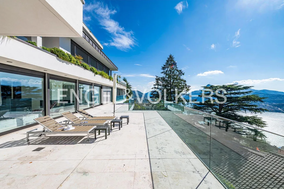 Traumhaftes Duplex mit Seeblick