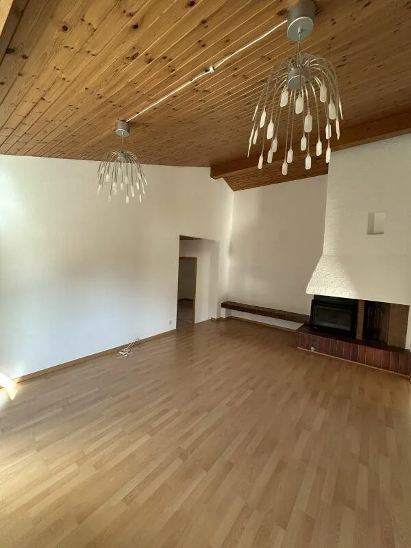 Grosszügige 4.5 Zimmer-Wohnung