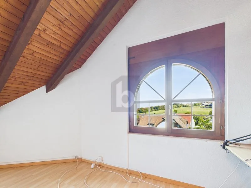 MIT GALERIE, CHEMINÉE UND SONNIGEM BALKON!