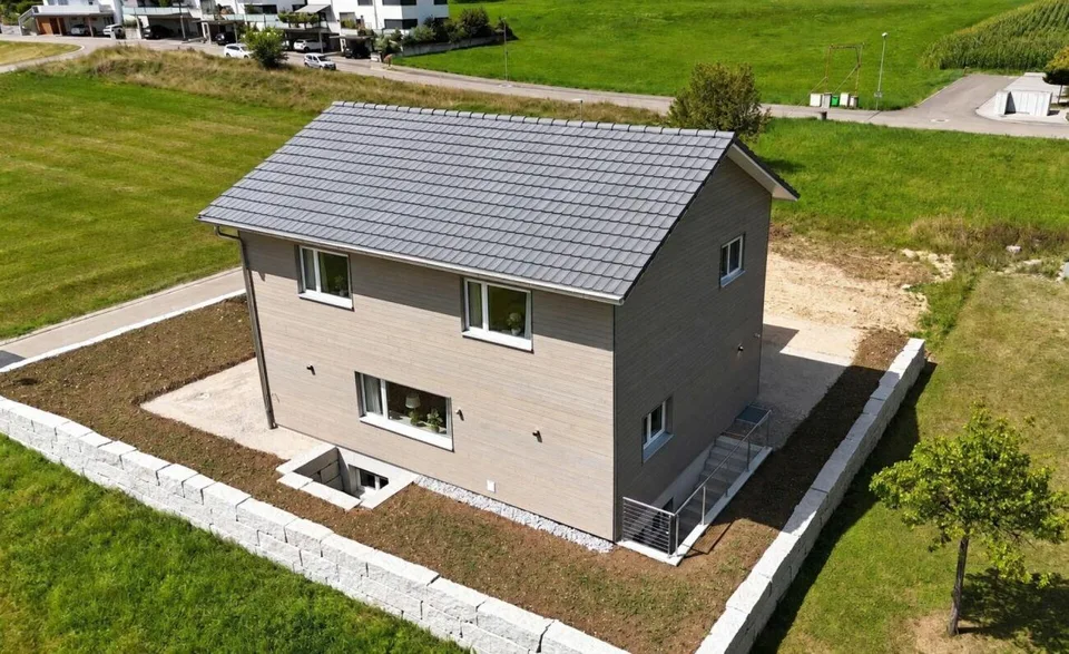 Modernes Einfamilienhaus mit hochwertigem Ausbau und intelligentem Loxone Smart Home – Foto 2 von 11