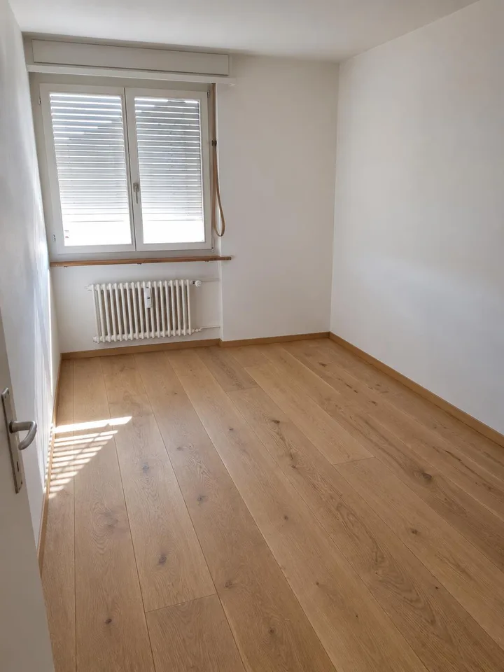 Helle 3.5-Zimmerwohnung mit Balkon – Foto 5 von 7