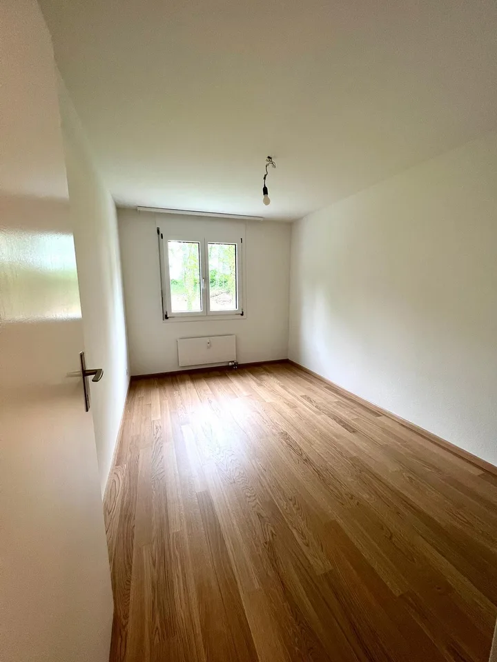 4.5 Zimmerwohnung Nähe Gartenbad Aesch – Foto 8 von 12