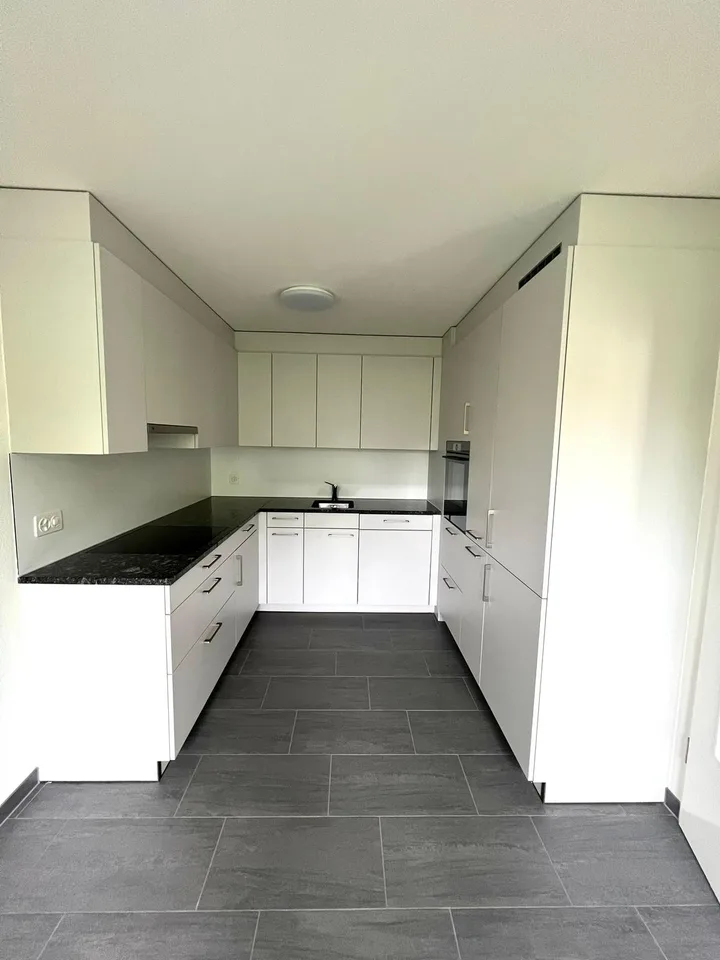 4.5 Zimmerwohnung Nähe Gartenbad Aesch – Foto 2 von 12