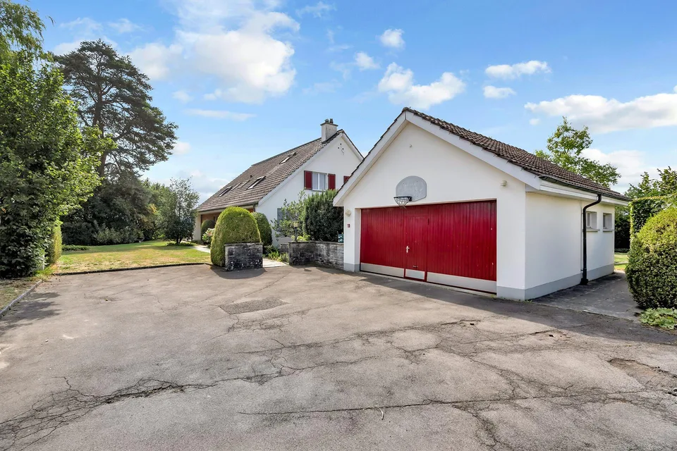 Abitare spazioso con vista panoramica - Residenza familiare con piscina a Frauenkappelen – foto 12 di 13