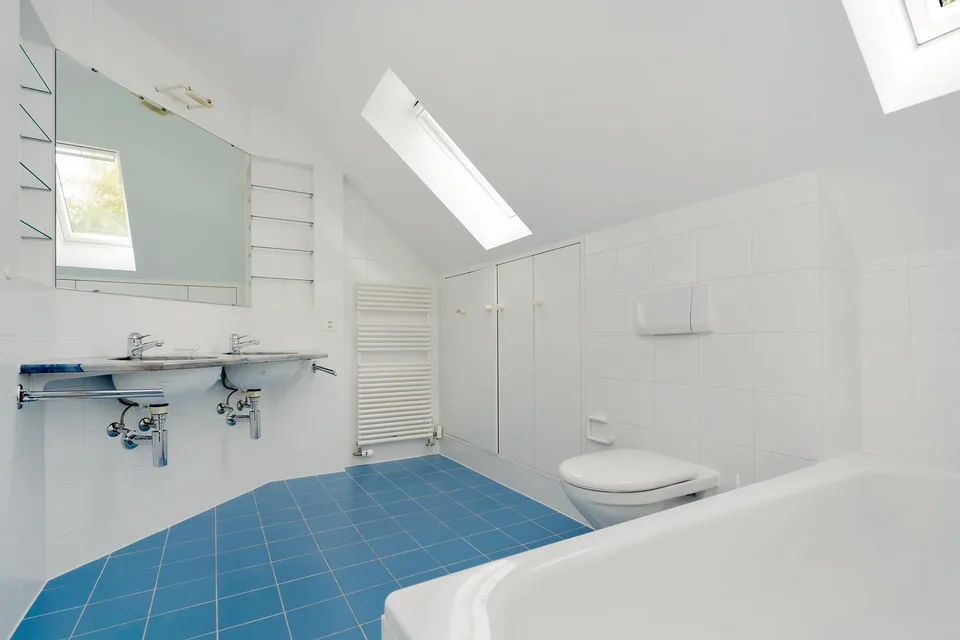 Abitare spazioso con vista panoramica - Residenza familiare con piscina a Frauenkappelen – foto 10 di 13