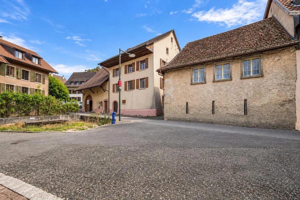 Historisches Wohnensemble im Herzen von Buus – Foto 3 von 25