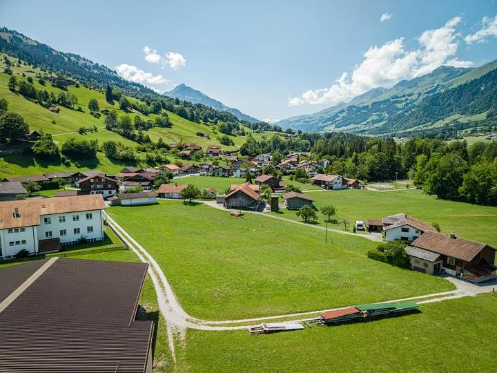 4'179 M² BAULAND MIT BERGPANORAMA IM KANDERTAL – Foto 4 von 8