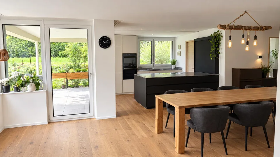Helle und grosszügige 4.5-Zimmerwohnung mit Sitzplatz in Engelburg
