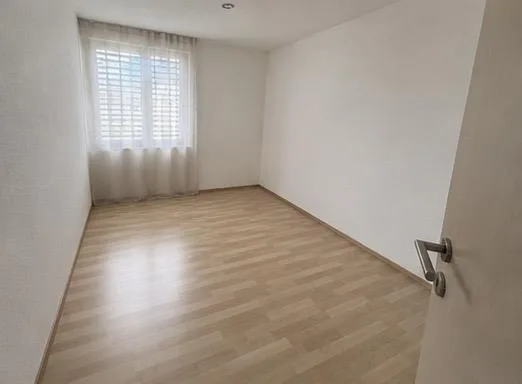 Helle 4.5-Zimmer-Wohnung mit Wintergarten in Vilters