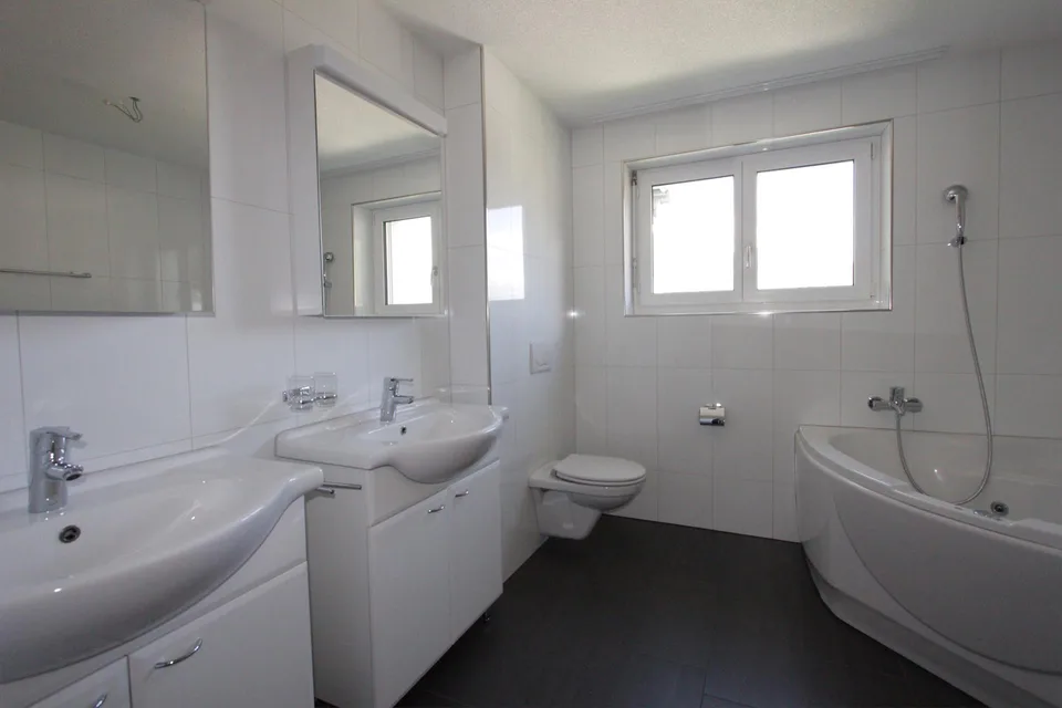 Helle 4.5-Zimmer-Wohnung mit Wintergarten in Vilters