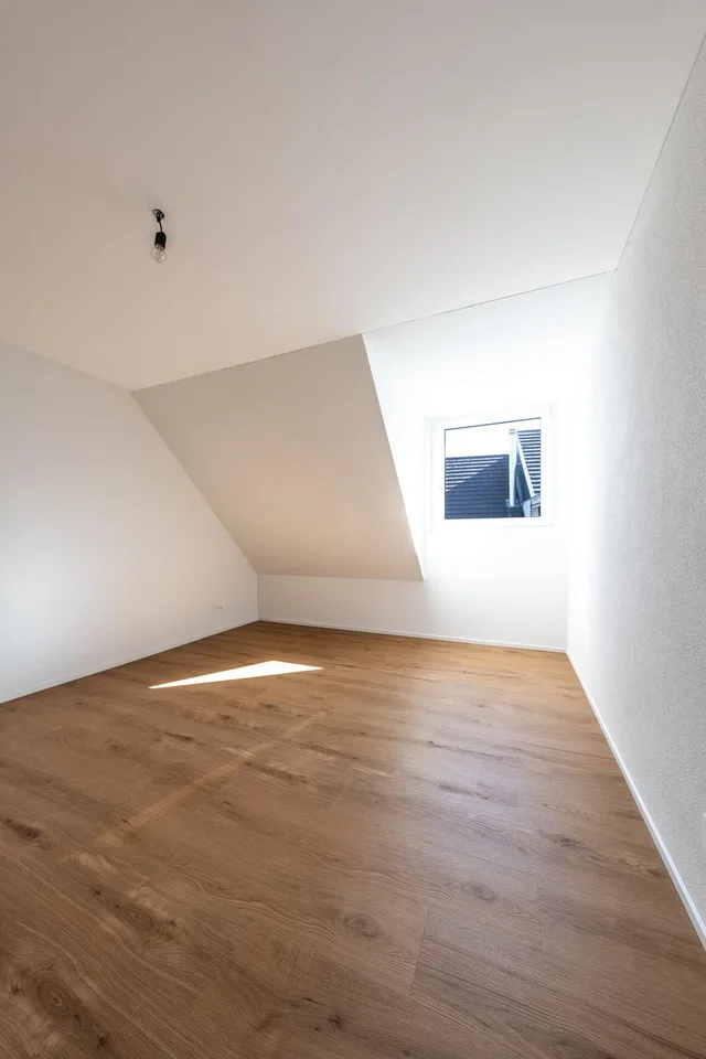 2.5-Zimmer-Wohnung - viel Raum, Aussicht und Ruhe / 2.1 – photo 3 sur 11