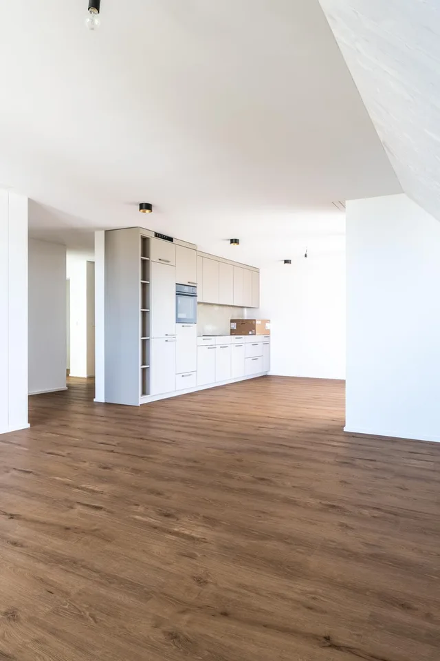 3.5-Zimmer-Maisonettewohnung - 139 m² Wohnen mit besonderem Charakter – photo 2 sur 13