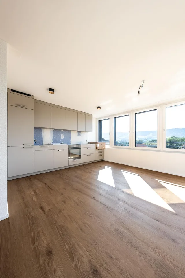 3.5-Zimmer-Wohnung - sonnig, grosszügig und mit Weitblick / 2.2 – Foto 7 von 13