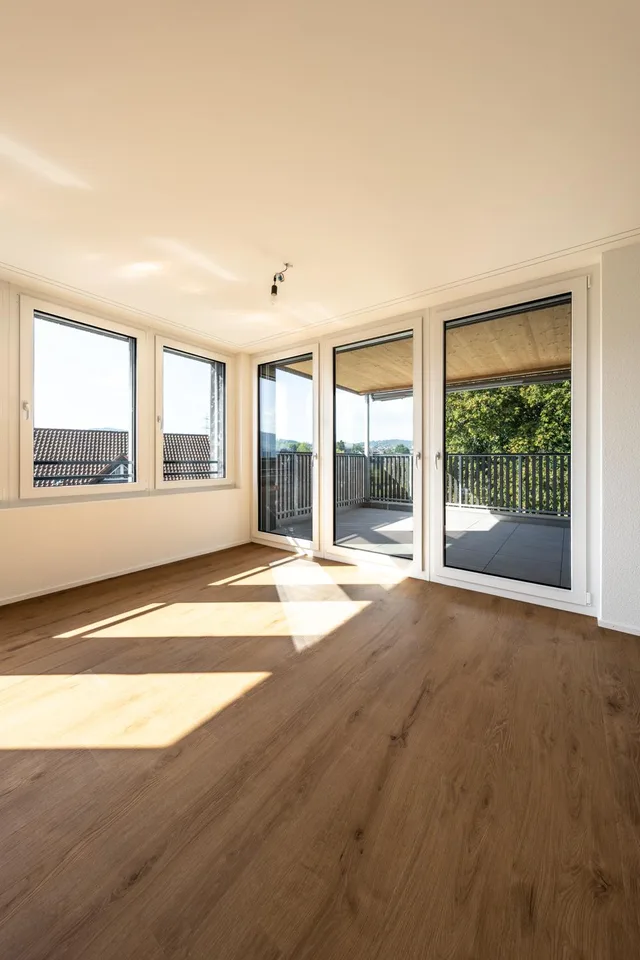 3.5-Zimmer-Wohnung - sonnig, grosszügig und mit Weitblick / 2.2 – Foto 9 von 13