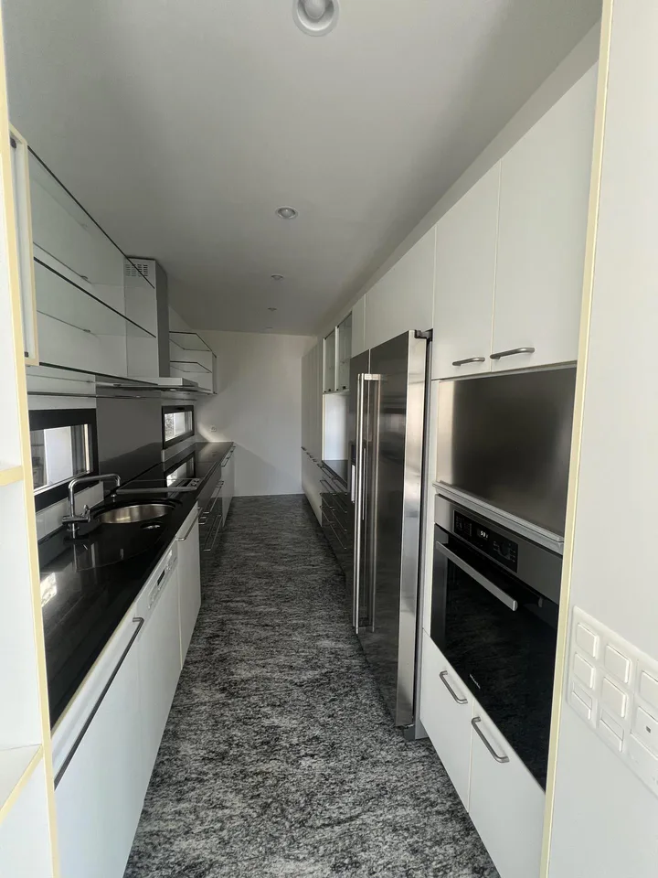 Splendida villa con magnifica vista a Ronco s/Ascona – foto 4 di 11